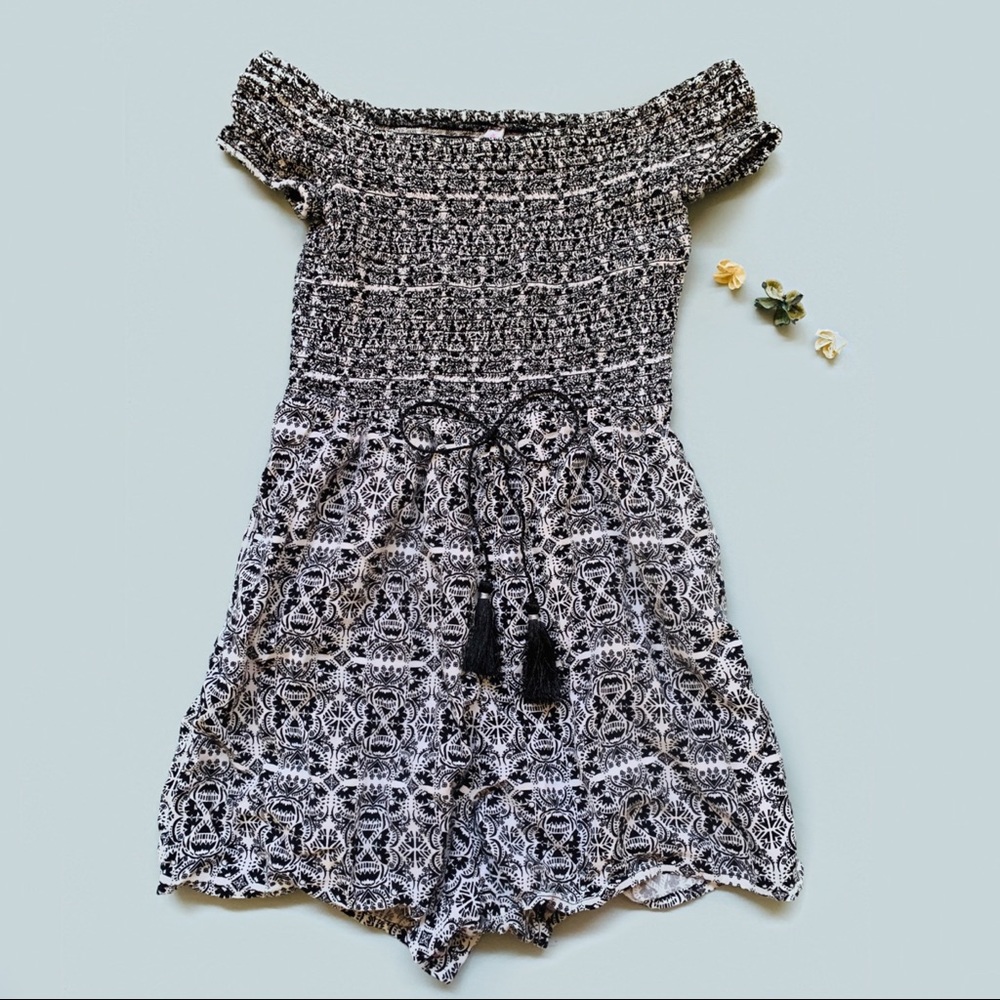 *LIKE NEW Black and White Off the Shoulder Romper